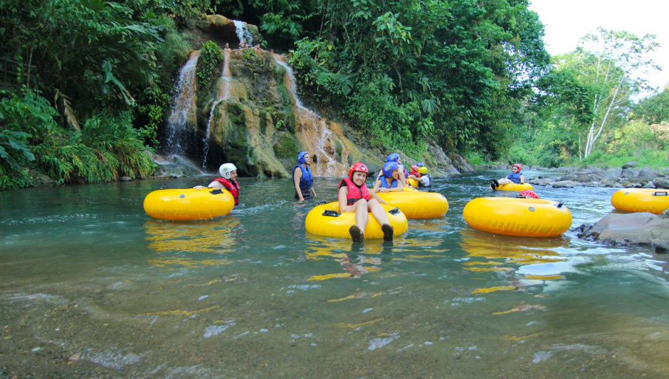 vacations in costa rica for families